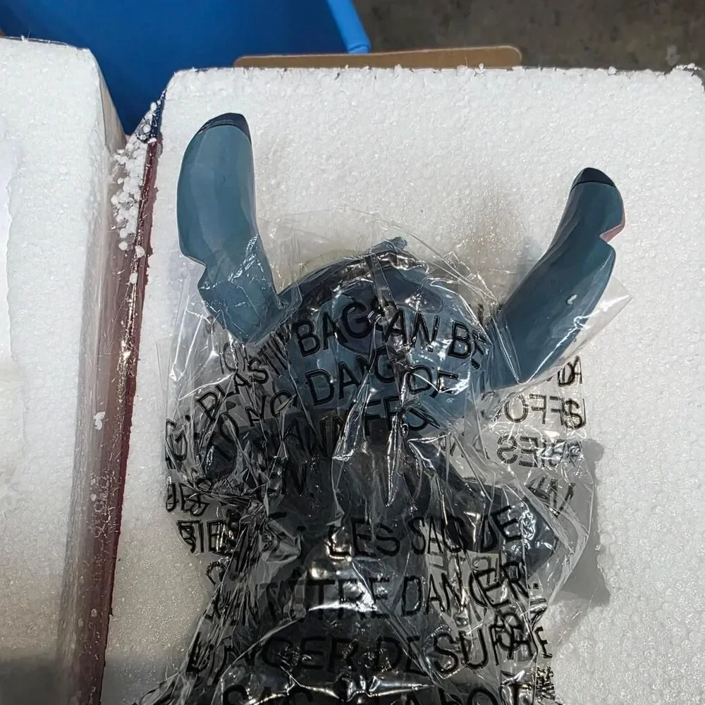 Jim Shore Disney Skeleton Stitch Halloween Glow In The Dark SIGNED Figure